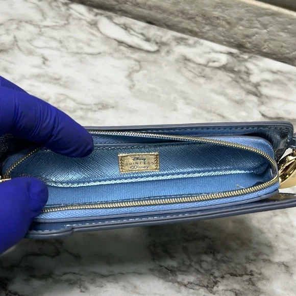 Disney Princess Cinderella  Coin Purse NWT Bath And Body works. - Picture 8 of 9